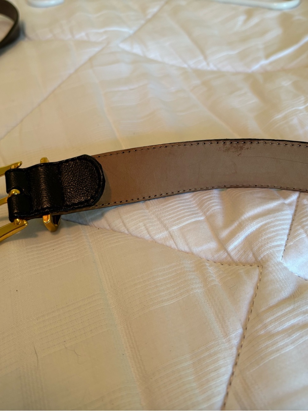 Donna Karan Black Leather Belt with Gold Buckle - Picture 4 of 10